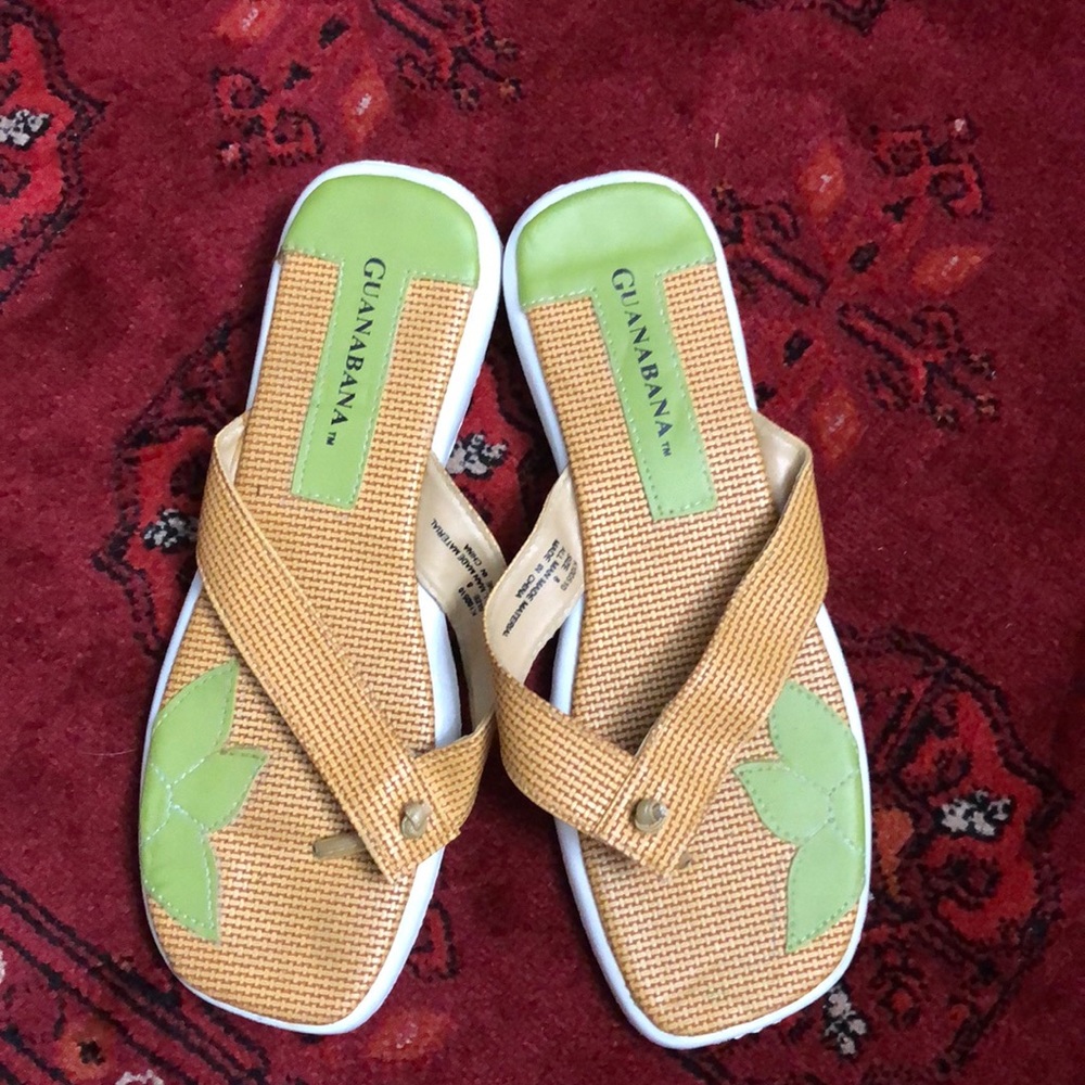 Guanabana flip flops size 8